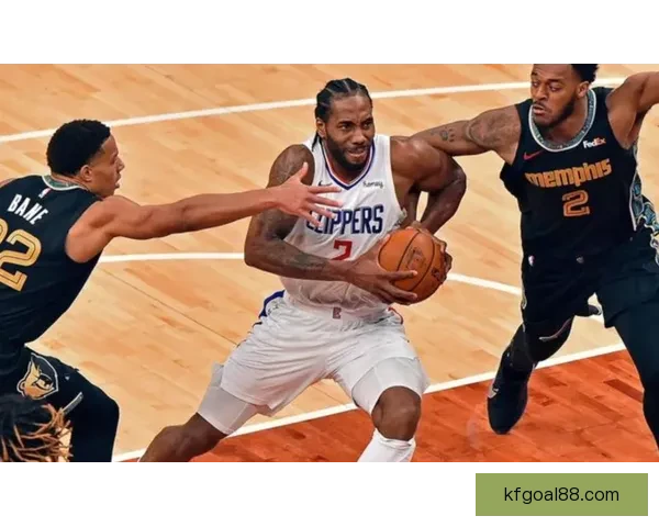 勇士追求字母哥未果后转向伦纳德 快船对交易兴趣缺乏